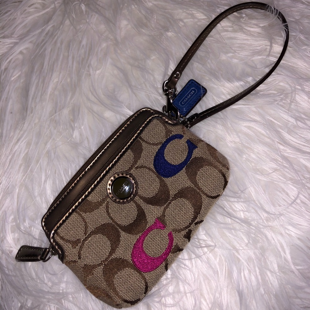 Coach Wristlet (Excellent Condition)